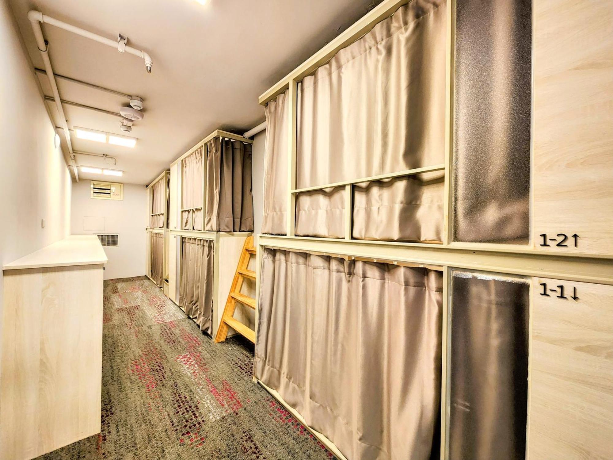 Just Live Hostel Taipei Exterior photo