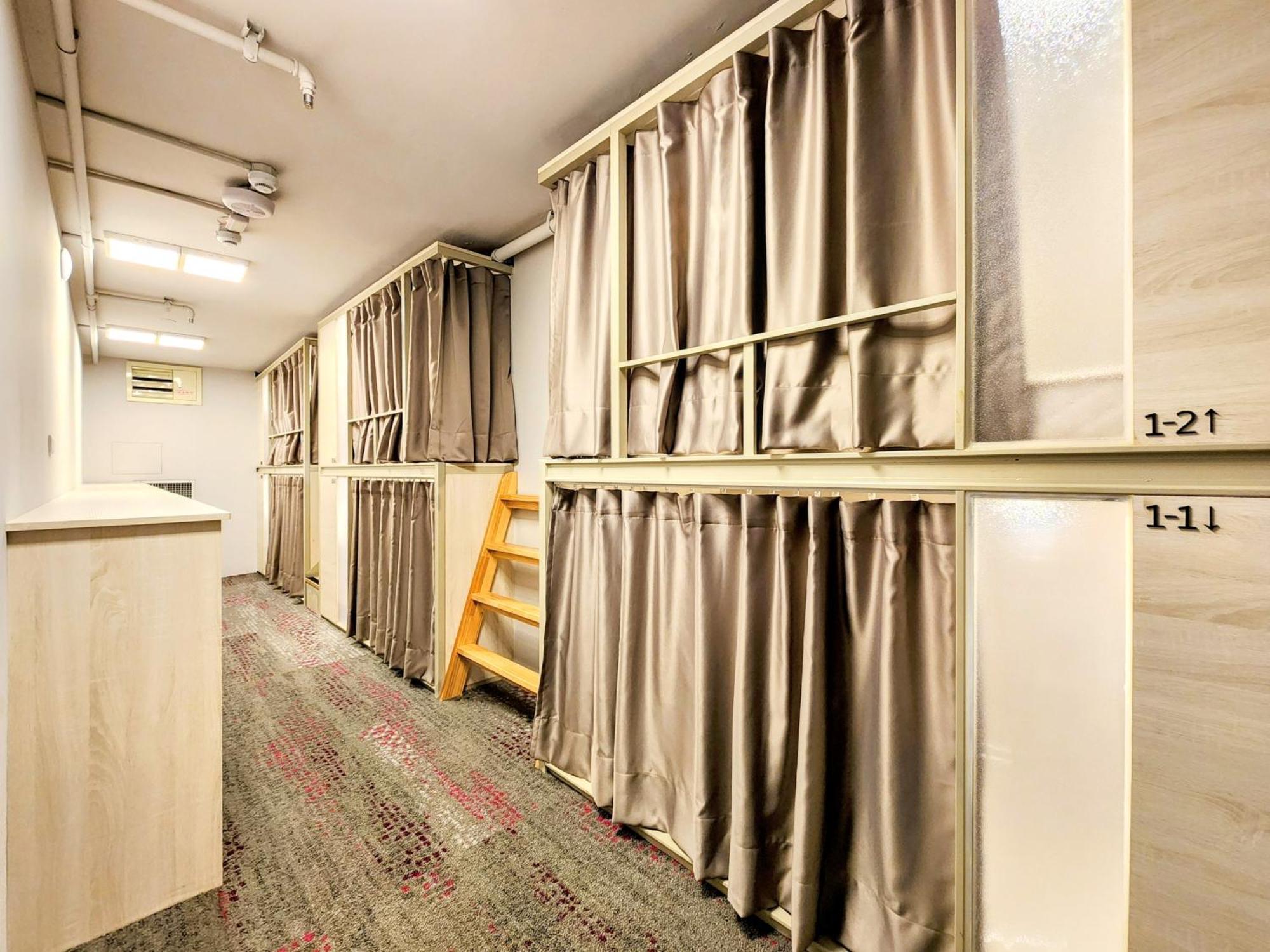 Just Live Hostel Taipei Exterior photo